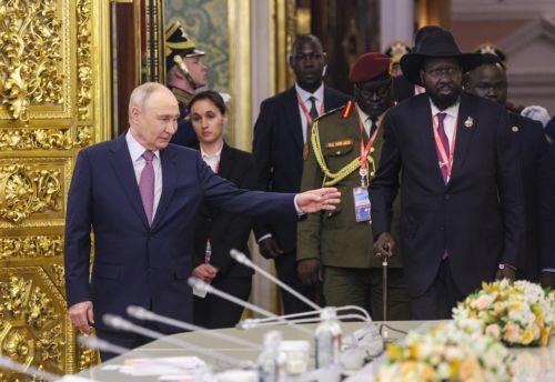 epa13341647 Russian President Vladimir Putin (L) and South Sudan President Salva Kiir (R) arrive for their meeting on the sidelines of the third Russia-Africa Summit in Moscow, Russia, 30 October 2026. The 3rd Russia-Africa Summit runs from 28 to 29 October, alongside an Economic and Humanitarian Forum.  EPA/MAXIM SHIPENKOV / POOL