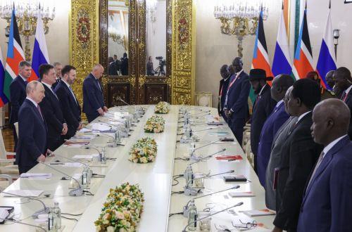 epa13341646 Russian President Vladimir Putin (L) attends a meeting with South Sudan President Salva Kiir (C-R) on the sidelines of the third Russia-Africa Summit in Moscow, Russia, 30 October 2026. The 3rd Russia-Africa Summit runs from 28 to 29 October, alongside an Economic and Humanitarian Forum.  EPA/MAXIM SHIPENKOV / POOL