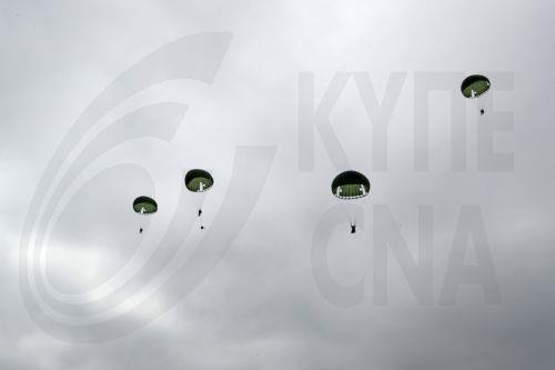 epa10537822 South Korean Marines deploy by parachute during combined airborne and maritime infiltration drills with US and British troops in Pohang, South Korea, 22 March 2023 (issued 23 March 2023). The two-day drills, which will run through the following day, are part of the ongoing South Korea-US Sangyong amphibious landing exercise that began on 20...