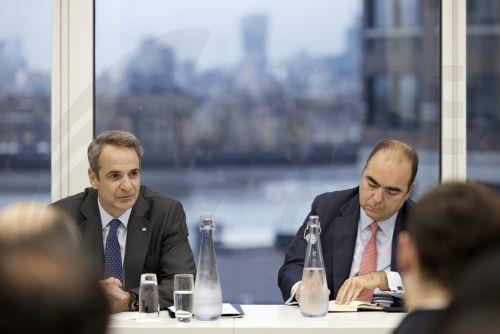 (Ξένη Δημοσίευση) Ο πρωθυπουργός Κυριάκος Μητσοτάκης (Α) μιλάει κατά τη διάρκει συνάντησης με επενδυτές, στο Λονδίνο τη Δευτέρα 27 Νοεμβρίου 2023. Ο πρωθυπουργός, βρίσκεται στο Λονδίνο, όπου πραγματοποιεί συναντήσεις με επενδυτές, μέλη της ομογένειας, τον πρωθυπουργό του Ηνωμένου Βασιλείου και τον αρχηγό της Αντιπολίτευσης, ενώ, σήμερα το πρωί συμμετείχε...