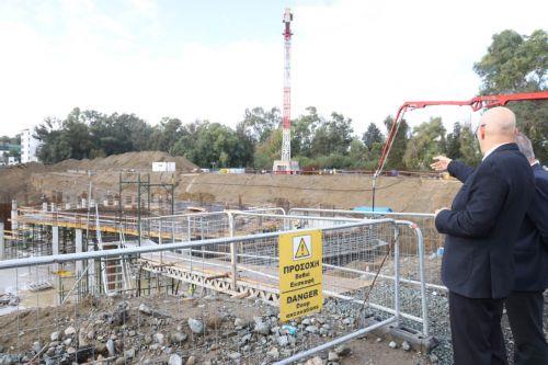 Ο Υπουργός Μεταφορών, Επικοινωνιών και Έργων κ. Αλέξης Βαφεάδης και η Υφυπουργός Πολιτισμού δρ Βασιλική Κασσιανίδου επισκέπτονται το εργοτάξιο του Νέου Κυπριακού Μουσείου, Λευκωσία 30 Ιανουαρίου 2024.