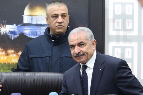 epa11182178 Palestinian Prime Minister Mohammad Shtayyeh attends a press conference announcing the resignation of his government ahead of the weekly cabinet meeting in the West Bank city of Ramallah, 26 February 2024. Shtayyeh announced he has submitted an official letter of the government's resignation to President Abbas.  EPA/SHADI HATEM