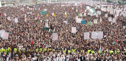 epa11190796 Houthi supporters protest against the US and Israel and in support of Palestinians, in Sana'a, Yemen, 01 March 2024. Thousands of Houthi supporters demonstrated in Sana'a to protest against the US and Israel and in support of Palestinian people in the Gaza Strip. Yemen's Houthis have fired some 384 missiles and drones at shipping vessels since...