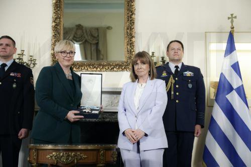 (Ξένη Δημοσίευση) Η Πρόεδρος της Δημοκρατίας Κατερίνα Σακελλαροπούλου συναντάται με την Πρόεδρο της Σλοβενίας Natasa Pirc Musar, στο Προεδρικό Μέγαρο, Αθήνα, Δευτέρα 8 Απριλίου 2024. Η Πρόεδρος της Σλοβενίας, Νατάσα Πιρτς Μουσάρ πραγματοποιεί διήμερη επίσημη επίσκεψη στην Ελλάδα μετά από πρόσκληση της Προέδρου της Δημοκρατίας Κατερίνας Σακελλαροπούλου....