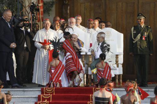 epa11594280 Pope Francis (C-L) greets children as he sits with East Timor's President Jose Ramos-Horta (C-R) during his welcoming ceremony at the Presidential Palace in Dili, East Timor, also known as Timor Leste, 09 September 2024. Pope Francis is traveling from 02 to 13 September to conduct apostolic visits to Indonesia, Papua New Guinea, East Timor, and...