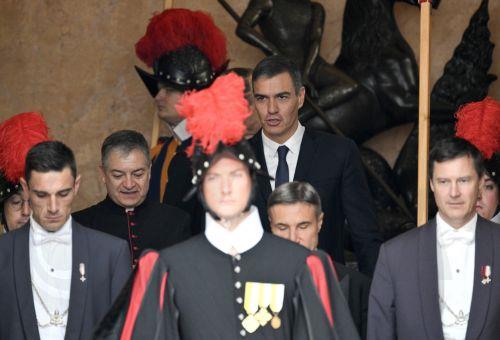 epa11654111 Spanish Prime Minister Pedro Sanchez (C) leaves after a private audience with Pope Francis (not pictured) at the San Damaso courtyard in the Vatican City, 11 October 2024.  EPA/ETTORE FERRARI