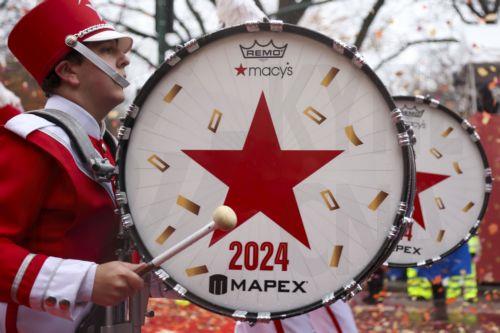 epa11745824 A drummer participates in the 98th Macy's Annual Thanksgiving Day Parade in New York, New York, USA, 28 November 2024.  EPA/SARAH YENESEL