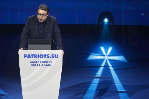 epa11882338 Italy's Deputy Prime Minister and leader of the far-right party Lega per Salvini Premier, Matteo Salvini, speaks during the first summit of EU far-right parties in Madrid, Spain, 08 February 2025. The summit is held under the slogan 'Make Europe Great Again'.  EPA/SERGIO PEREZ