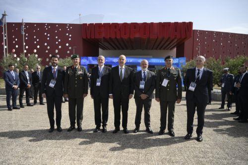 (Ξένη Δημοσίευση) Ο Υπουργός Εθνικής Άμυνας, Νίκος Δένδιας, εγκαινίασε σήμερα, Τρίτη 6 Μαΐου 2025, τη Διεθνή Έκθεση Άμυνας, Ασφάλειας και Τεχνολογίας DEFEA 2025 (Defence Exhibition Athens), στο εκθεσιακό κέντρο Metropolitan Expo, στο Διεθνές Αεροδρόμιο Αθηνών «Ελευθέριος Βενιζέλος». Η έκθεση τελεί υπό την αιγίδα του Υπουργείου Εθνικής Άμυνας. Στο περιθώριο...