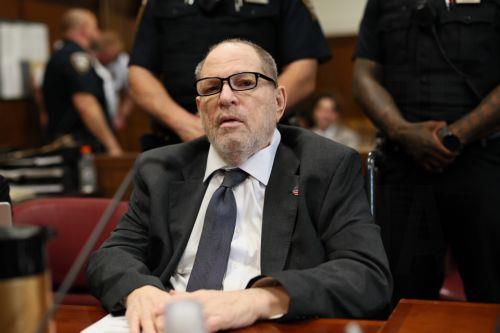 epa12102900 Former US film producer Harvey Weinstein attends his retrial at Manhattan Criminal Court in New York, New York, USA, 15 May 2025. Weinstein was convicted of first-degree criminal sexual act and third-degree rape in 2020 and sentenced to 23 years in prison, but the conviction was overturned on appeal in April 2024 and Weinstein is now being...