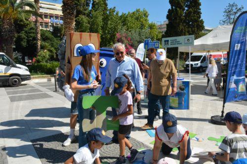 (Ξένη δημοσίευση) Γιορτάζουμε την Παγκόσμια Ημέρα Περιβάλλοντος στον Δήμο μας με διήμερες δράσεις ενημέρωσης και ευαισθητοποίησης για την προστασία του, Τετάρτη 4 Ιουνίου 2025. Συγκεκριμένα: Μέσω της Δράσης «Λούνα Παρκ Ανακύκλωσης», σε συνεργασία με την ΕΕΑΑ (Ελληνική Εταιρεία Αξιοποίησης Ανακύκλωσης), ενημερώσαμε μαθητές, εκπαιδευτικούς και δημότες για την...