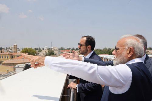 Ο Πρόεδρος της Δημοκρατίας κ. Νίκος Χριστοδουλίδης και ο Πρωθυπουργός της Ινδίας κ. Narendra Modi σε περιήγηση κατά μήκος της γραμμής κατάπαυσης του πυρός, Λευκωσία 16 Ιουνίου 2025.