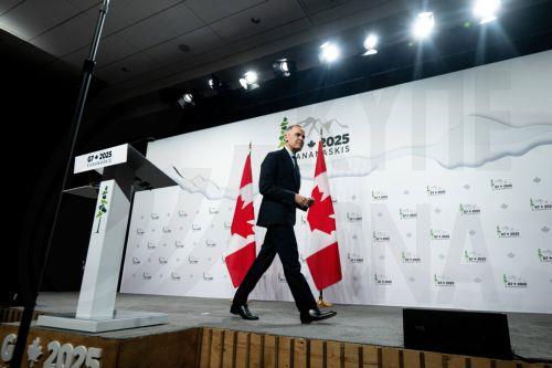 epa12182475 Canadian Prime Minister Mark Carney departs a closing press conference marking the end of the G7 Leaders' Summit in Kananaskis, Alberta, Canada, 17 June 2025. World leaders are gathering from 15 to 17 June 2025 for the annual G7 Summit.  EPA/SPENCER COLBY