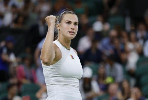 epa12216533 Aryna Sabalenka of Belarus celebrates winning her Women's Singles 3rd round match against Emma Raducanu of Britain at the Wimbledon Championships, Wimbledon, Britain, 04 July 2025.  EPA/TOLGA AKMEN  EDITORIAL USE ONLY