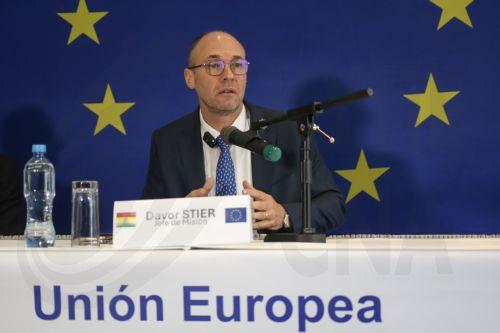 epa12246003 The head of the European Union (EU) Election Observation Mission, Davor Stier, speaks at a press conference in La Paz, Bolivia, 18 July 2025. The mission will mobilize more than 100 observers, including seven European parliamentarians, in the process of the general elections in Bolivia on 17 August 2025, Stier reported.  EPA/LUIS GANDARILLAS