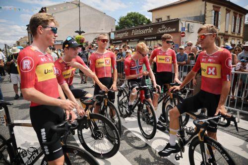 epa12249062 Team riders of Uno-X Mobility team during the 15th stage of the Tour de France cycling race over 169.3km from Muret to Carcassonne, France, 20 July 2025.  EPA/CHRISTOPHE PETIT TESSON
