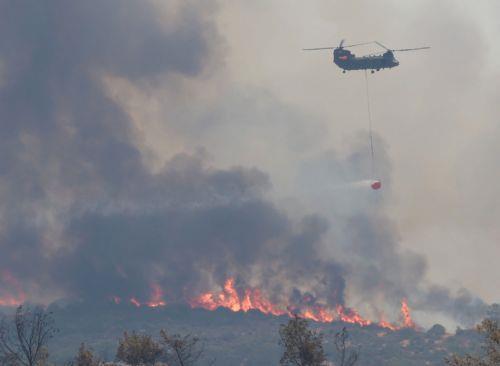 Αναζωπυρώσεις του πύρινου μετώπου καταπολεμούν εναέριες δυνάμεις - Λεμεσός 24 Ιουλίου 2025 - ΚΑΤΙΑ ΧΡΙΣΤΟΔΟΥΛΟΥ