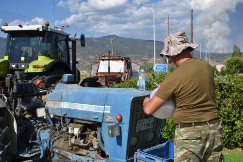 Αγρότες και κτηνοτρόφοι, από την ευρύτερη περιοχή του Πλατυκάμπου, πραγματοποιούν συλλαλητήριο με τρακτέρ, στον οδικό άξονα Λάρισας – Αγιάς, στο Ελευθέριο, Τρίτη 29 Ιουλίου 2025. Συλλαλητήριο με γεωργικά μηχανήματα, πραγματοποιούν σήμερα, αγρότες και κτηνοτρόφοι από την ευρύτερη περιοχή του πρώην δήμου Πλατυκάμπου, με τα εξής αιτήματα: άμεση οικονομική...