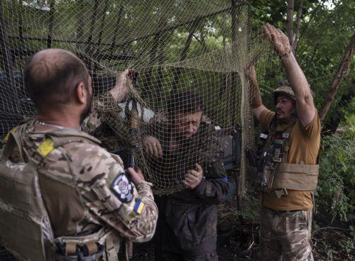 epa12283815 A handout photo made available by the press service of the 93rd 'Kholodnyi Yar' Separate Mechanized Brigade of the Ukrainian Armed Forces on 05 August 2025 shows servicemen from the brigade resting at an undisclosed location near the frontline in the Donetsk region, eastern Ukraine, 04 August 2025, amid the Russian invasion.  EPA/UKRAINE'S 93RD...