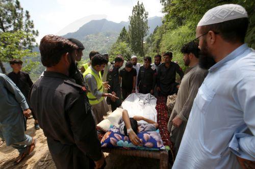 epa12315604 A man receives treatment at a medical camp after flash floods in Buner, KPK province, Pakistan, 21 August 2025. Since the monsoon season began on 26 June, the death toll from rains and flooding in Pakistan has reached at least 748, with an additional 978 people injured, according to the National Disaster Management Authority (NDMA). Buner...