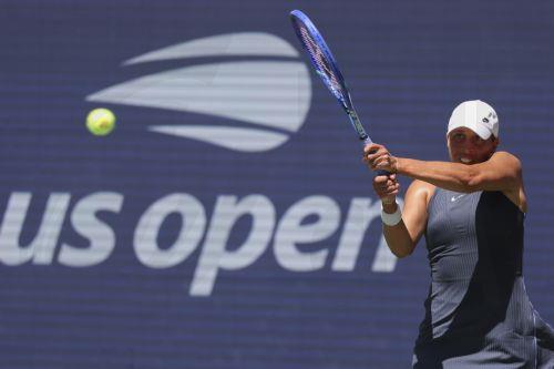 epa12321998 Madison Keys of the United States in action against Renata Zarazua of Mexico during the first round of the US Open Tennis Championships at the USTA Billie Jean King National Tennis Center in Flushing Meadows, New York, USA, 25  August 2025. The US Open tournament runs from 24 August through 07 September.  EPA/SARAH YENESEL