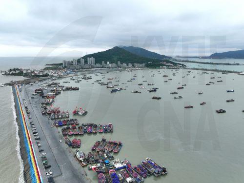 epa12402172 An aerial drone photo shows fishing boats berthing at a fishing port in Lianyungang, east China's Jiangsu Province, 24 September 2025.  EPA/XINHUA / Wang Chun CHINA OUT / UK AND IRELAND OUT  /       MANDATORY CREDIT EDITORIAL USE ONLY