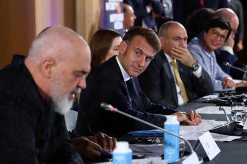 epa12490798 French President Emmanuel Macron attends the High-Level International Conference on Information Integrity and Independent Media during the Paris Peace Forum at the Palais de Chaillot in Paris, France, 29 October 2025.  EPA/Gonzalo Fuentes / POOL MAXPPP OUT