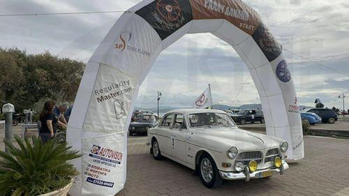 Με 45 συμμετοχές ξεκίνησε από τη Νέα Κίο το 19ο Ράλλυ Δαναών το οποίο διεξάγεται από τον AC3 (Argolis Classic Car Club) σε συνδιοργάνωση με τον Δήμο  Άργους Μυκηνών με επίκεντρο την Αργολίδα, Σάββατο 8 Νοεμβρίου 2025. Στα 45 πληρώματα περιλαμβάνονταν και 4 πληρώματα από το εξωτερικό. Το διήμερο Ράλλυ Δαναών, έχει ως έμβλημα την Πύλη των Λεόντων, η οποία...