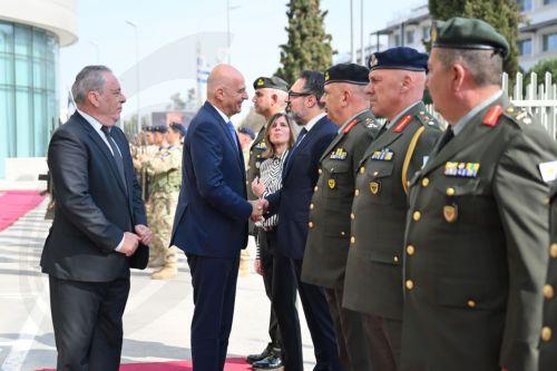 (Ξένη Δημοσίευση) Ο Υπουργός Εθνικής Άμυνας Νίκος Δένδιας πραγματοποιεί επίσκεψη στην Κύπρο, Δευτέρα 10 Νοεμβρίου 2025. Ο Υπουργός Εθνικής Άμυνας Νίκος Δένδιας πραγματοποίησε σήμερα, Δευτέρα 10 Νοεμβρίου 2025, επίσκεψη στην Κύπρο, όπου έγινε δεκτός από τον Πρόεδρο της Κυπριακής Δημοκρατίας Νίκο Χριστοδουλίδη και είχε συνάντηση με τον ομόλογό του Βασίλη...