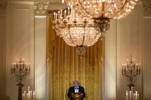 epa12534830 US President Donald Trump delivers remarks at a dinner for Crown Prince and Prime Minister of the Kingdom of Saudi Arabia, Mohammed bin Salman at the White House in Washington, DC, USA, 18 November 2025.  EPA/ANNA ROSE LAYDEN  / POOL