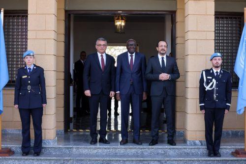 Ο Πρόεδρος της Δημοκρατίας Νίκος Χριστοδουλίδης και ο νέος Τουρκοκύπριος ηγέτης Τουφάν Έρχιουρμαν συναντήθηκαν σήμερα, στην οικία του Ειδικού Αντιπροσώπου του ΓΓ του ΟΗΕ και Επικεφαλή της UNFICYP στην Κύπρο, Χασίμ Ντιάν, στην υπό την προστασία των ΗΕ περιοχή του παλιού αεροδρομίου Λευκωσίας, Πέμπτη 20 Νοεμβρίου 2025. ΚΥΠΕ/ΚΑΤΙΑ ΧΡΙΣΤΟΔΟΥΛΟΥ