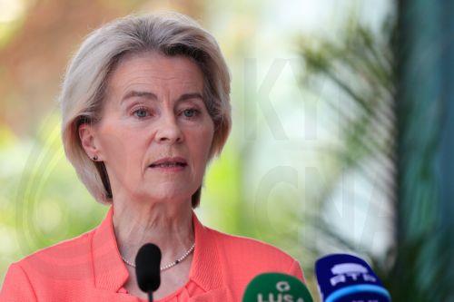 epa12545786 President of the European Commission Ursula von der Leyen speaks during a press conference about the meeting that took place in Luanda between the EU members concerning the US peace plan for the Russia-Ukraine conflict, prior to the 7th European Union-African Union Summit in Luanda, Angola, 24 November 2025. Marking 25 years of EU-AU...