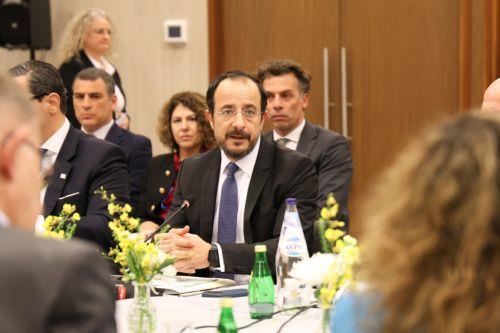 Ο Πρόεδρος της Δημοκρατίας κ. Νίκος Χριστοδουλίδης και η Πρόεδρος του Ευρωπαϊκού Κοινοβουλίου κα Roberta Metsola. σε κοινή συνεδρίαση του Υπουργικού Συμβουλίου και της ηγεσίας του Ευρωπαϊκού Κοινοβουλίου, στο Προεδρικό Μέγαρο, Λευκωσία, Κύπρος.