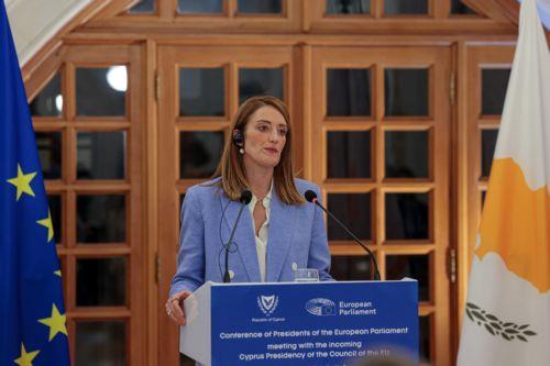 Ο Πρόεδρος της Δημοκρατίας κ. Νίκος Χριστοδουλίδης και η Πρόεδρος του Ευρωπαϊκού Κοινοβουλίου κα Roberta Metsola προβαίνουν σε δηλώσεις στα ΜΜΕ, στο Προεδρικό Μέγαρο, Λευκωσία, Κύπρος.