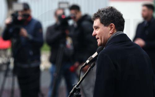 epa12576436 Romanian President Nicusor Dan gives a media statement after casting his ballot for the capital's mayoral elections at a polling station in Bucharest, Romania, 07 December 2025. The Romanian capital, Bucharest, holds its early mayoral elections on 07 December, following Nicusor Dan's ascent from mayor to President of Romania earlier this year. ...