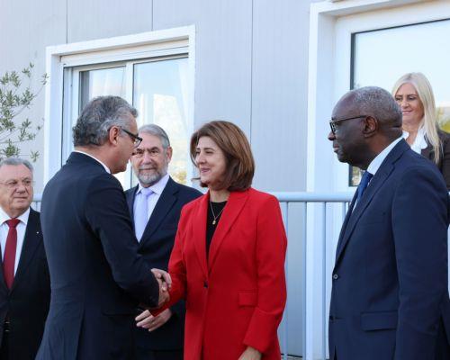 Ο Πρόεδρος της Δημοκρατίας Νίκος Χριστοδουλίδης και ο Τουρκοκύπριος ηγέτης Τουφάν Έρχιουρμαν είχαν σήμερα κοινή συνάντηση με την Προσωπική Απεσταλμένη του ΓΓ Μαρία Άνχελα Ολγικίν Κουέγιαρ στις εγκαταστάσεις των Καλών Υπηρεσιών του ΟΗΕ στην υπό την προστασία των ΗΕ περιοχή του παλιού αεροδρομίου Λευκωσίας, Πέμπτη 11 Δεκεμβρίου 2025. ΚΥΠΕ/ΚΑΤΙΑ ΧΡΙΣΤΟΔΟΥΛΟΥ 