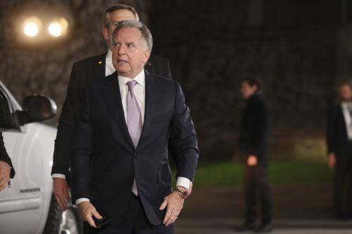 epa12594571 US Special Envoy Steve Witkoff (front) arrives at the Federal Chancellery in Berlin, Germany, 15 December 2025. Berlin hosts US-Ukraine negotiations on a proposed peace plan, including a possible ceasefire in Ukraine, and a broader multilateral summit with key European leaders.  EPA/HANNIBAL HANSCHKE