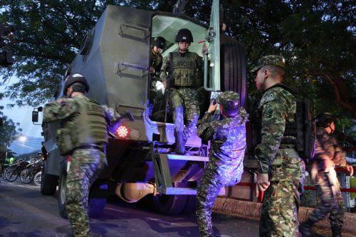 epa12632632 Members of the Colombian National Army patrol the Francisco de Paula Santander International Bridge in Cucuta, Colombia, 06 January 2026. Colombian President Gustavo Petro announced last Saturday a reinforcement of security along the border with Venezuela to address a potential mass influx of refugees from that country following the US attack on...