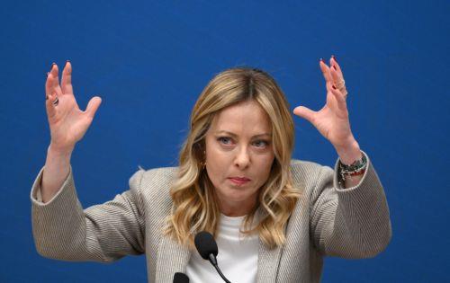 epa12637884 Italian Prime Minister Giorgia Meloni gestures as she holds her end-of-year press conference, in Rome, Italy, 09 January 2026. Though traditionally an end-of-year review,  the conference has evolved into a start-of-the-year event, where the Prime Minister addresses the government's agenda for the coming year.  EPA/ETTORE FERRARI