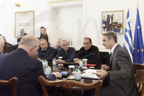 (Ξένη Δημοσίευση) Ο πρωθυπουργός Κυριάκος Μητσοτάκης πραγματοποιεί συνάντηση με αγρότες και κτηνοτρόφους στο Μέγαρο Μαξίμου, Δευτέρα 19 Ιανουαρίου 2026. ΑΠΕ-ΜΠΕ/ΓΡΑΦΕΙΟ ΤΥΠΟΥ ΠΡΩΘΥΠΟΥΡΓΟΥ/ΔΗΜΗΤΡΗΣ ΠΑΠΑΜΗΤΣΟΣ