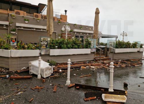 epa12663975 A view shows areas affected by bad weather in the seaside village of San Giovanni Li Cuti in Catania, Sicily, Italy, 20 January 2026.  EPA/ORIETTA SCARDINO
