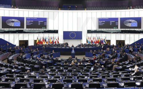 epa12666758 President of the European Commission Ursula von der Leyen addresses the European Parliament plenary session in Strasbourg, France, 21 January 2026. The current plenary session runs from 19 to 22 January 2026.  EPA/YOAN VALAT