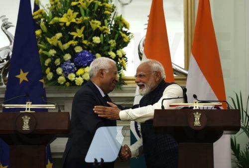 epa12684869 President of the European Council Antonio Luis Santos da Costa (R) and Indian Prime Minister Narendra Modi (L) after giving a joint press statement after their meeting at Hyderabad House in New Delhi, India, 27 January 2026. Ursula von der Leyen is on four-day visit to India.  EPA/RAJAT GUPTA