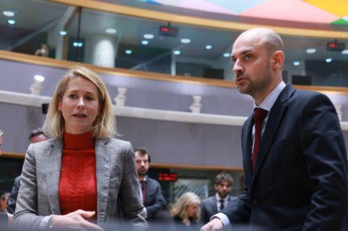 epa12690054 European High Representative of the Union for Foreign Affairs, Kaja Kallas (L), and French Minister for Europe and Foreign Affairs, Jean-Noel Barrot (R), talk at the start of the EU Foreign Affairs Council in Brussels, 29 January 2026. EU Council EU foreign affairs chiefs convene to address international challenges, with discussions on the...
