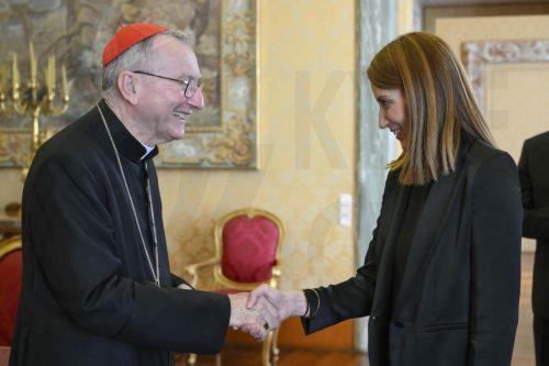 epa12690137 A handout picture provided by the Vatican Media shows Vatican's Secretary of State, Cardinal Pietro Parolin (L), during an audience with President of the European Parliament Roberta Metsola (R) in Vatican City, 29 January 2026.  EPA/VATICAN MEDIA HANDOUT HANDOUT EDITORIAL USE ONLY/NO SALES