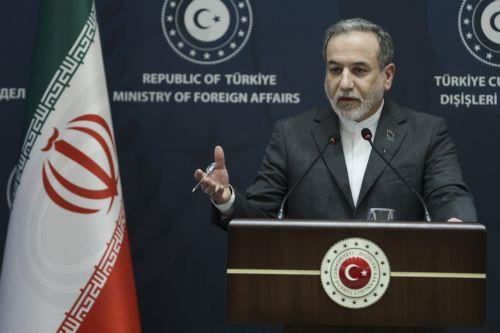 epa12692549 Iranian Foreign Minister Abbas Araghchi attends a press conference with Turkish Foreign Minister (not pictured) after their meeting in Istanbul, Turkey, 30 January 2026.  EPA/ERDEM SAHIN