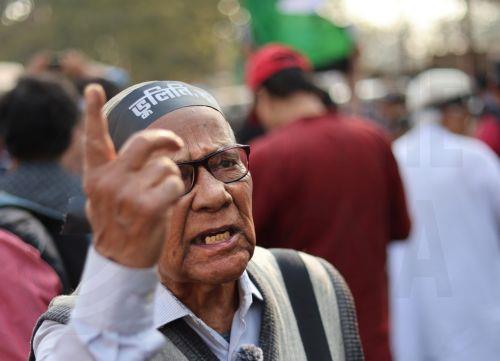 epa12719648 A man attends a protest campaign against violence and rape targeting women in Kolkata, India, 09 February 2026. A trainee doctor was found dead on 09 August 2024 in a seminar room of the RG Kar Medical College in Kolkata, sparking nationwide protests and strikes by medical students and doctors. In January 2025, the main suspect was sentenced to...