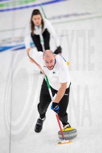 epa12719747 Amos Mosaner of Italy competes in the Mixed Doubles match between USA and Italy of the Curling competition, at the Milano Cortina 2026 Winter Olympic Games in Cortina d'Ampezzo, Italy, 09 February 2026.  EPA/JURE MAKOVEC
