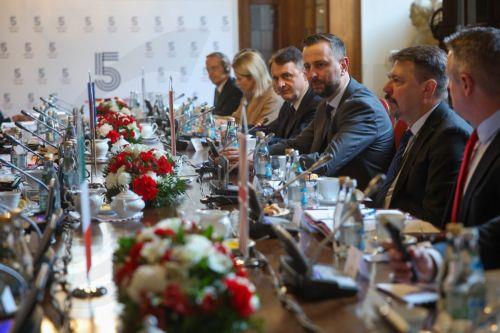 epa12760802 E5 Group meeting in Krakow, Poland, 20 February 2026. Poland is hosting a meeting of the E5 Group (European Five), an informal high-level defense alliance comprising France, Germany, Italy, Poland and the UK—Europe's largest military spenders.  EPA/LUKASZ GAGULSKI POLAND OUT