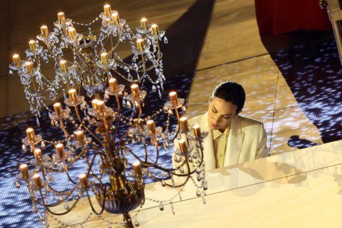 epaselect epa12770268 Italian pianist Gloria Campaner (C) performs during the 'Beauty of the Games: Extinguishing the Olympic Flame' act of the Closing Ceremony of the Milano Cortina 2026 Winter Olympic Games, in Verona, Italy, 22 February 2026.  EPA/TERESA SUAREZ